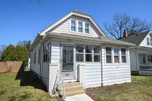 7702 W Lorraine Pl, Milwaukee, WI 53222 - Photo 42