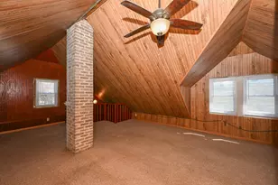 7702 W Lorraine Pl, Milwaukee, WI 53222 - Photo 26