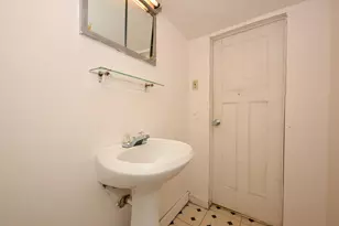 7702 W Lorraine Pl, Milwaukee, WI 53222 - Photo 34