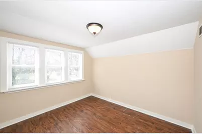 7702 W Lorraine Pl, Milwaukee, WI 53222 - Photo 28