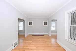 7702 W Lorraine Pl, Milwaukee, WI 53222 - Photo 4