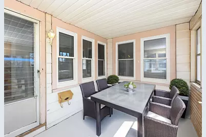 7702 W Lorraine Pl, Milwaukee, WI 53222 - Photo 2