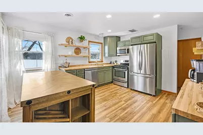 5410 W Peninsula Rd, Racine, WI 53185 - Photo 6