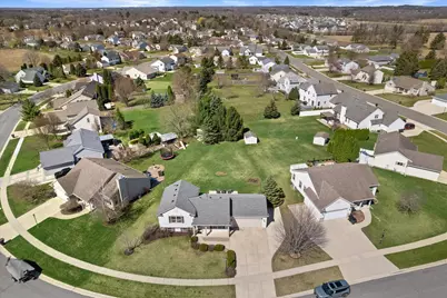 2521  Brittany Ln, East Troy, WI 53120 - Photo 34
