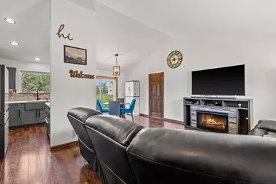 2521  Brittany Ln, East Troy, WI 53120 - Photo 8