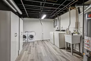 N76W14655 Fairfield Ct, Menomonee Falls, WI 53051 - Photo 24