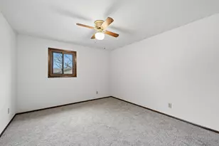 N76W14655 Fairfield Ct, Menomonee Falls, WI 53051 - Photo 20