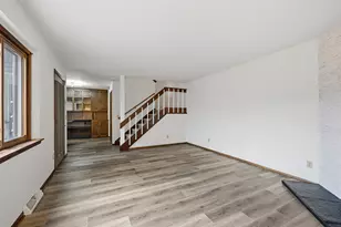 N76W14655 Fairfield Ct, Menomonee Falls, WI 53051 - Photo 8