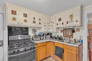 1427 Erie St, Racine, WI 53402 - Photo 8