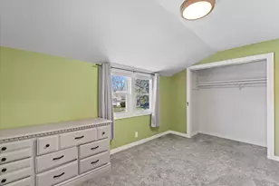 4930 S 28th St, Greenfield, WI 53221 - Photo 28