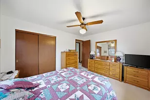 424 E Norport Dr, Port Washington, WI 53074 - Photo 18