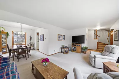 424 E Norport Dr, Port Washington, WI 53074 - Photo 4