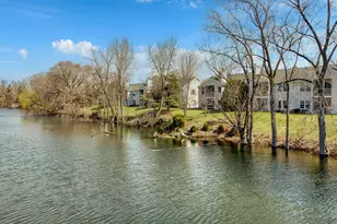 505 Lake Bluff Rd, Thiensville, WI 53092 - Photo 22