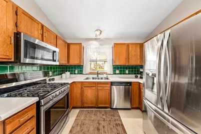 10500 S Jessica Dr, Oak Creek, WI 53154 - Photo 6