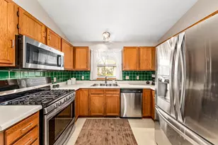 10500 S Jessica Dr, Oak Creek, WI 53154 - Photo 6