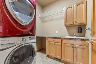 8513 S 47th St, Franklin, WI 53132 - Photo 36