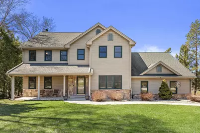 8513 S 47th St, Franklin, WI 53132 - Photo 2