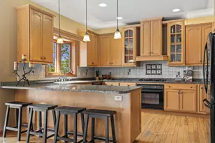 8513 S 47th St, Franklin, WI 53132 - Photo 24