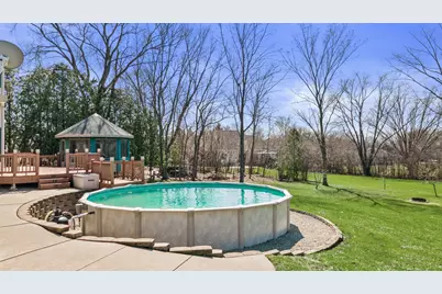 8513 S 47th St, Franklin, WI 53132 - Photo 6