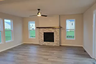 1517 Patton Dr, Hartford, WI 53027 - Photo 6