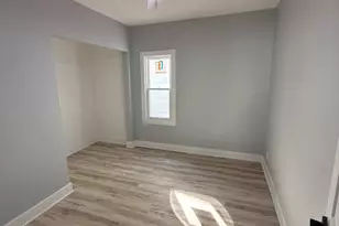 3820 E Munkwitz Ave, Cudahy, WI 53110 - Photo 6