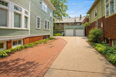 2718 E Kenwood Blvd #2, Milwaukee, WI 53211 - Photo 16