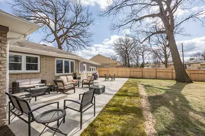 2609 S 50th St, Milwaukee, WI 53219 - Photo 46