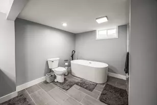 2609 S 50th St, Milwaukee, WI 53219 - Photo 28