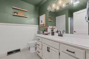 2293A Circle Ridge, Delafield, WI 53018 - Photo 12