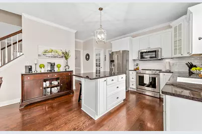 14445 W Meadowshire Dr, New Berlin, WI 53151 - Photo 6