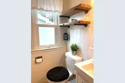 2213 S 35th St, Manitowoc, WI 54220 - Photo 12