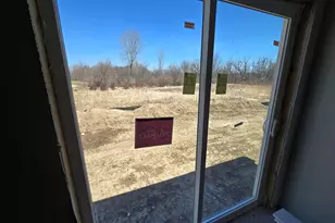 W219N16394 Jasmine Ct, Jackson, WI 53037 - Photo 10