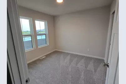 W219N16394  Jasmine Ct, Jackson, WI 53037 - Photo 16