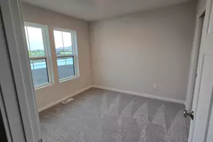 W219N16394 Jasmine Ct, Jackson, WI 53037 - Photo 16