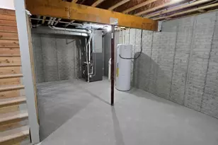 624 Harvest Ln, Hartford, WI 53027 - Photo 14
