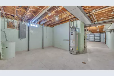 2420  Mayflower Ave, Sheboygan, WI 53083 - Photo 24