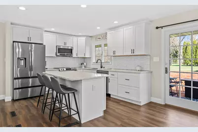 25922 W Loomis Rd, Racine, WI 53185 - Photo 8