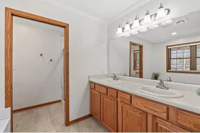 25922 W Loomis Rd, Racine, WI 53185 - Photo 24