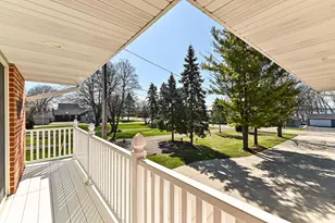 25922 W Loomis Rd, Racine, WI 53185 - Photo 16