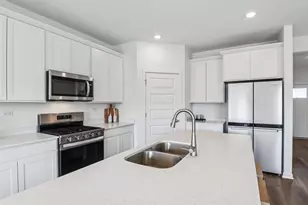 530 Freedom Trail, Burlington, WI 53105 - Photo 6