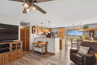 327  Tomahawk Dr, Twin Lakes, WI 53181 - Photo 4