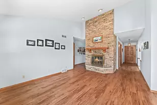 1155 Jewel St, Brookfield, WI 53005 - Photo 10