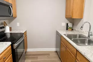 7401 Century Pl, Middleton, WI 53562 - Photo 6