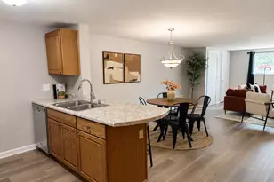 7401 Century Pl, Middleton, WI 53562 - Photo 4