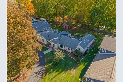 N60W38457  Blackhawk Dr, Oconomowoc, WI 53066 - Photo 32