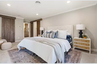 N60W38457  Blackhawk Dr, Oconomowoc, WI 53066 - Photo 18