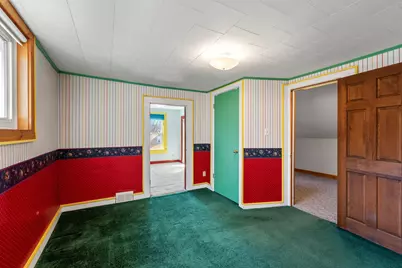1943 E Hillcrest Ave, Milwaukee, WI 53207 - Photo 26