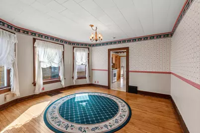 1943 E Hillcrest Ave, Milwaukee, WI 53207 - Photo 6