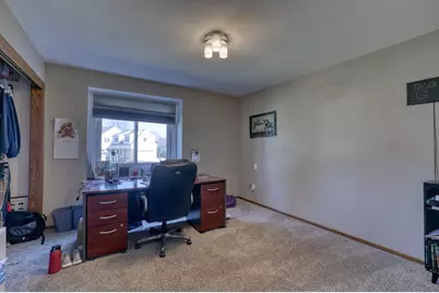 N29W26677  Peterson Dr, Pewaukee, WI 53072 - Photo 20