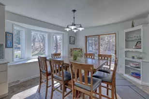 N29W26677 Peterson Dr, Pewaukee, WI 53072 - Photo 8